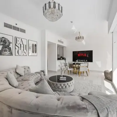 Elite Escapes - Glamorous Damac Heights - 2 BR