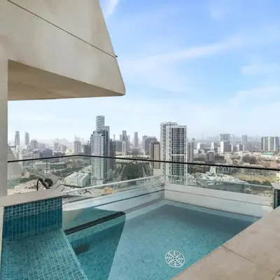 New 1BR with Private Pool Near Circle Mall