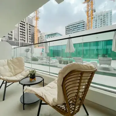 Family-Friendly 1BR Apt with Study Room and Pool Views!