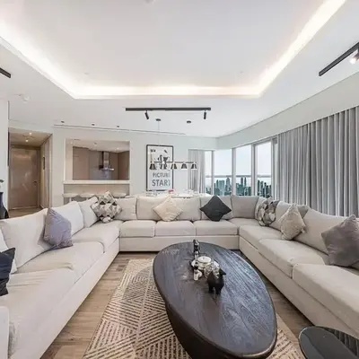 Spacious 3BR in Paramount Tower Luxury Living