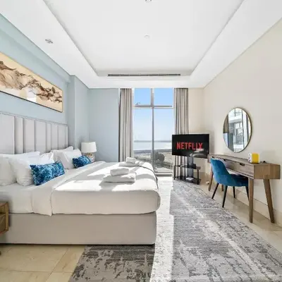 Upscale 1BR with Beach Access on Palm Jumeirah