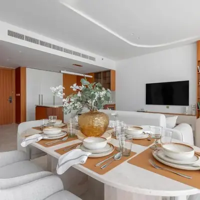 Exclusive 2BR Residence on Palm Jumeirah - Beach Access
