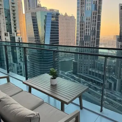 1BR Canal Views Large Balcony Spacious BusinessBay