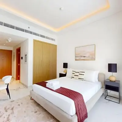 Luxurious Chic Comfort Studio