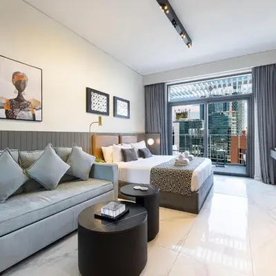 Luxury Canal View Studio for 4 Guests in Downtown