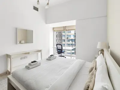 Gallery image of Chic Marina Escape 2BR in Cayan-02 in Dubai