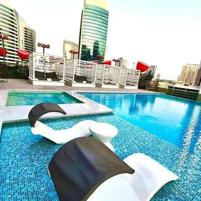 Panoramic View Dubai Mall 8 min walk Infinity pool