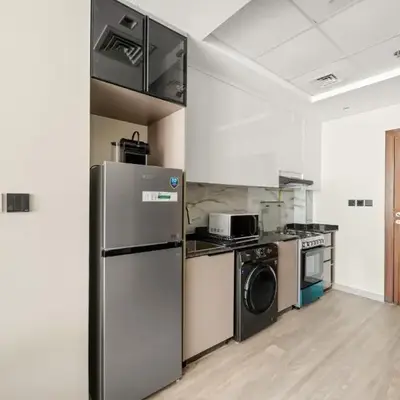 VayK - Chic Studio in Silicon Oasis with Pool View