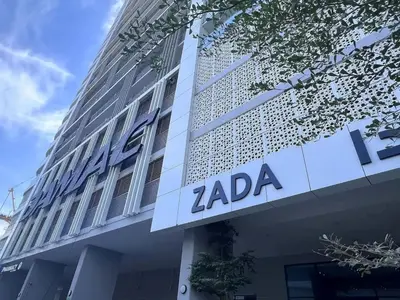 a building with a zda sign on the side of it at Luxurious 1 BDR Zada Tower Business Bay 12 in Dubai