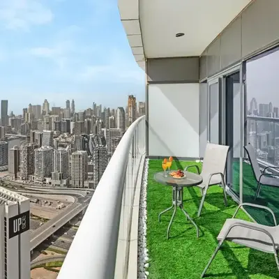 Sky-high 1Br Apartment Sleeps 4 in Damac Paramount