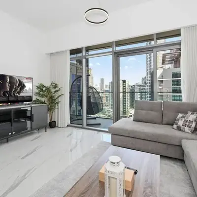Luxury 1BR at Royal Regency