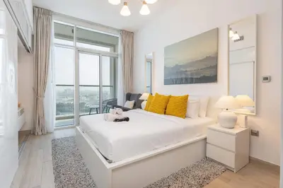 Gallery image of StayShort - Stylish Dubai Marina Studio with City Views Sleeps 2 in Dubai