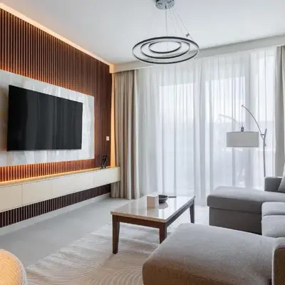 Spacious 1BR at Beach Mansion Balcony