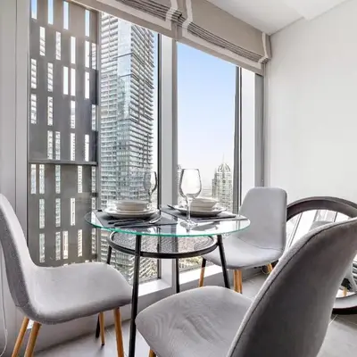 Skyline Marina - Modern 2BR Retreat In Cayan-33