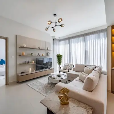 Homes Beyond l Marina Luxe 1BR at LIV