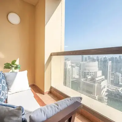 Nasma Luxury Stays- Majestic Marina Views