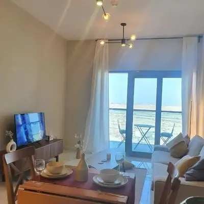 Cozy 1-bedroom apartment in Dubai South with Pool