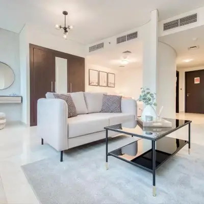 Special Rate Cozy Studio with Balcony Near Attractions by Deluxe Holiday Homes
