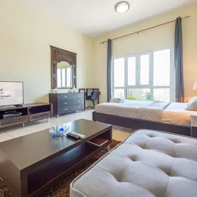 Luxury Escapes - Stylish Studio in DG near to Mall & Metro - KSLV