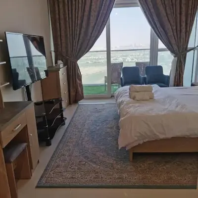 Gharfar-2 Heaven Escape-Golf view-high floor-Netflix-GYM-Pool-perfect staycation