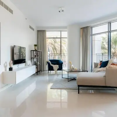 HiGuests - Elegant Apt With Terrace Minutes from Burj Khalifa