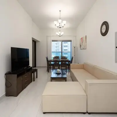 Stylish 4BR with Jacuzzi