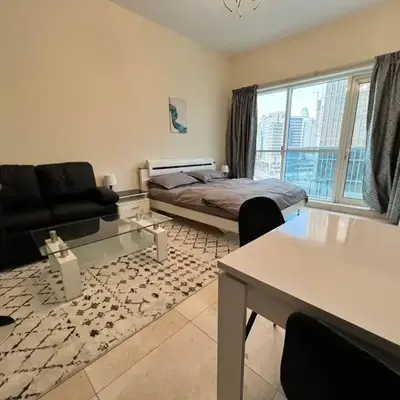 Studio - Steps from Downtown