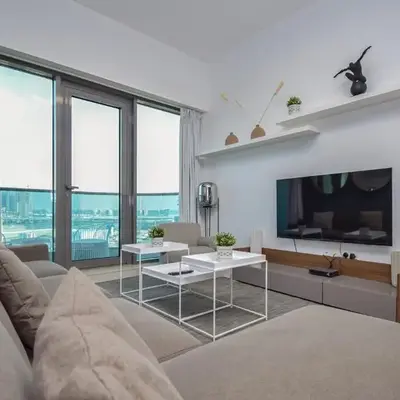 Spacious 1BR with Balcony & Rooftop Pool The Bay Business Bay