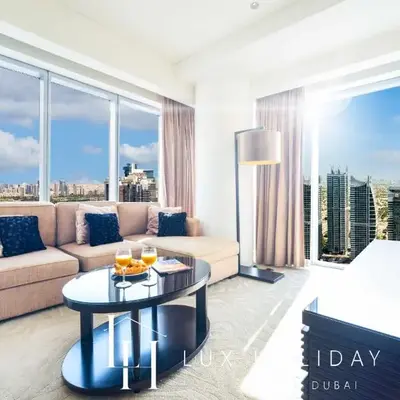 LUX The JW Marina Suite