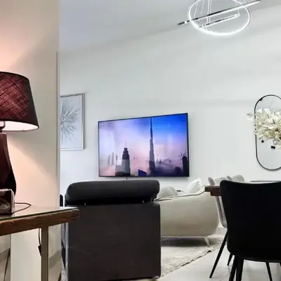 Enjoy a Modern and Trendy apartment in the Heart of Dubai