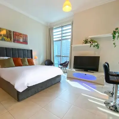 Elegant Studio in Dubai Marina Near Beach and Metro Z1013