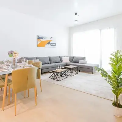 Stunning 2BR Apartment in Port De La Mer